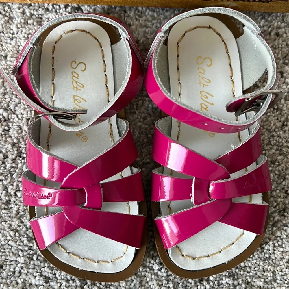 AUTH NIB Salt Water the Original Sandal Toddler Little Kids SHINY FUCHSIA